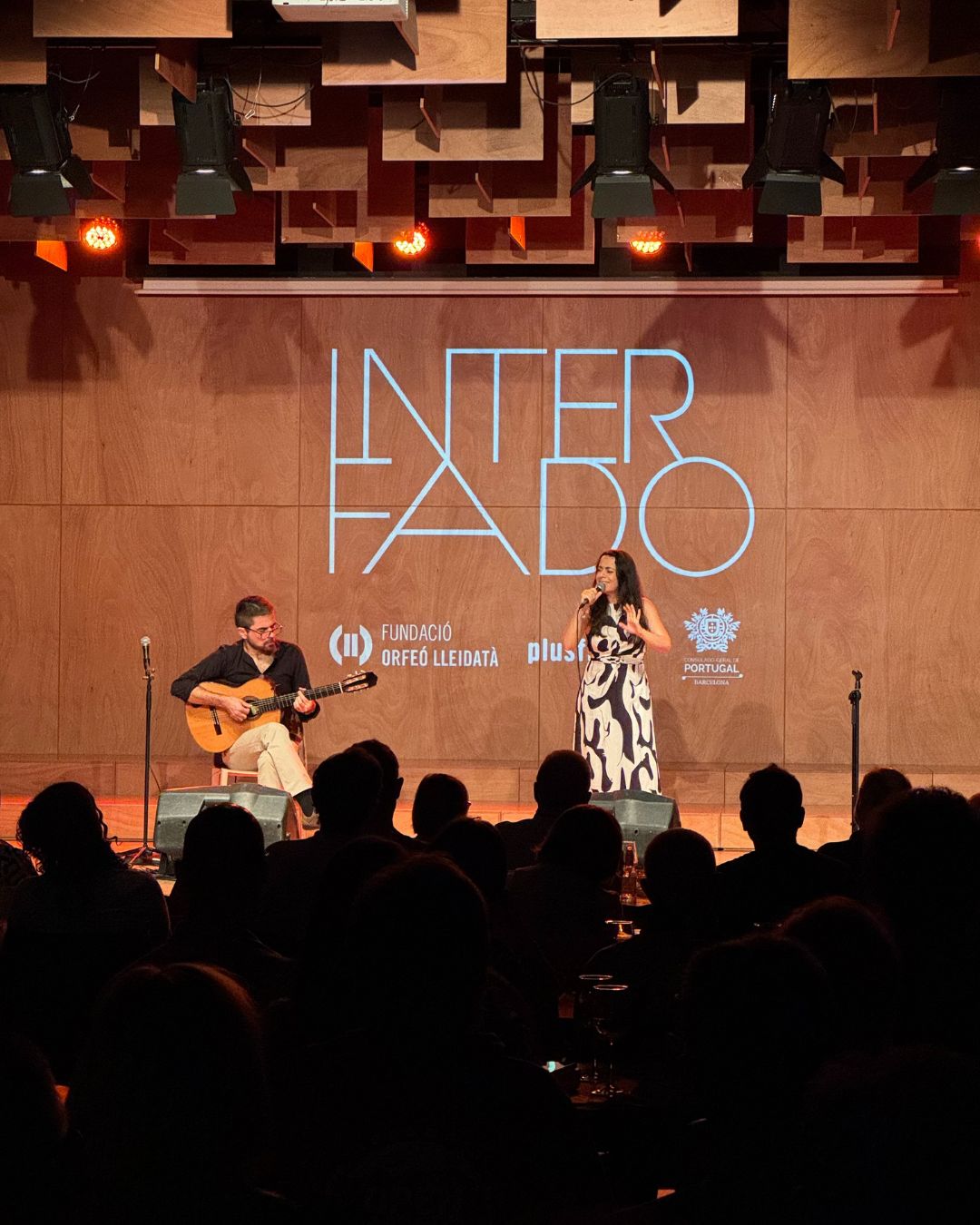 Entre fado y arrullos: crónica de Fado Inverso en InterFado