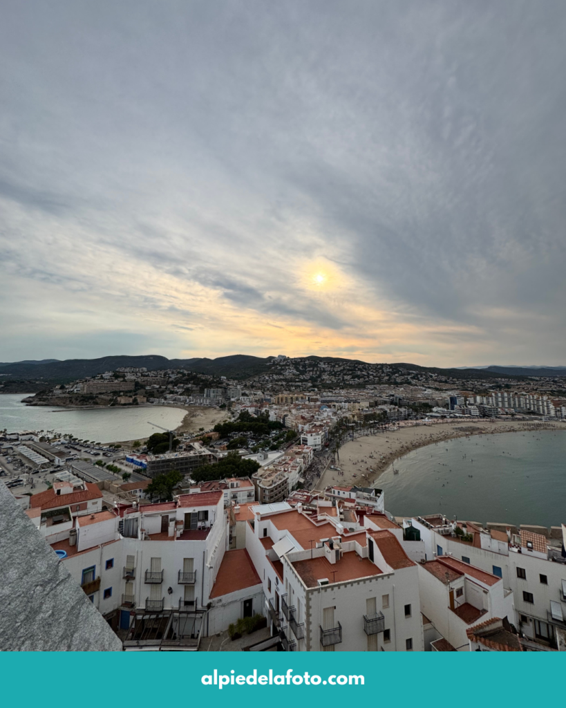 Lengua de tierra que une el peñón del castillo de Peñíscola a la tierra. Lele Sorribas - Alpiedelafoto.com
